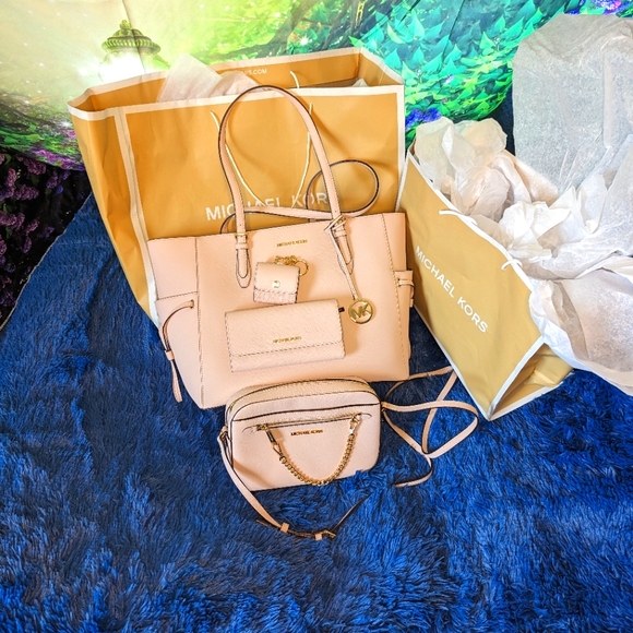 4 Piece Michael Kors Set